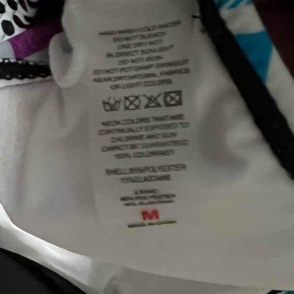 NWOT tankini top Medium Adjustable straps Colorful geo pattern - Picture 10 of 12